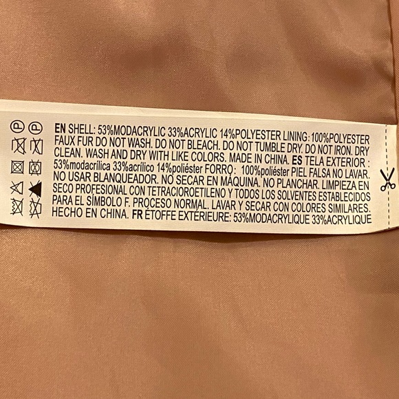 Forever 21 Faux Fur Vest - Picture 4 of 4